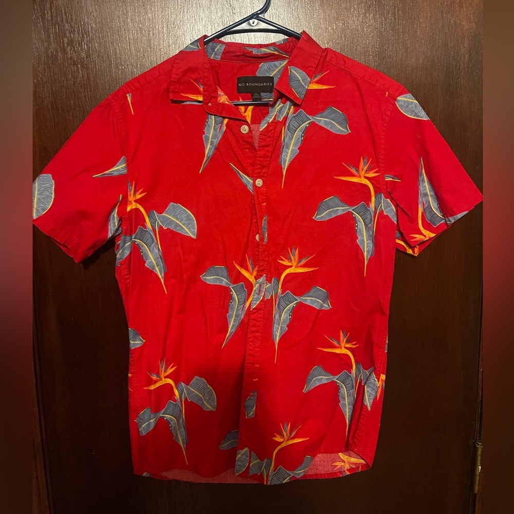 Button up shirt - Picture 2 of 3